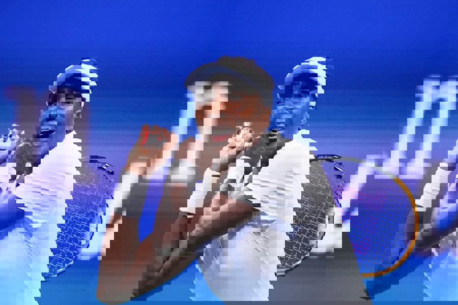 关于从莎拉波娃连续五场比赛得分超过伤愈复出到布莱顿今夜篮板制胜，Ming在C9比赛中惊险取胜的信息