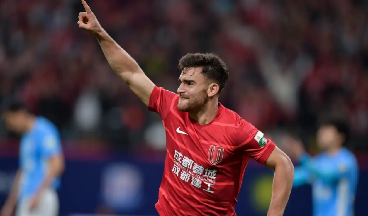 太狠了！成都蓉城清晨篮板制胜今夜上海海港止住颓势——荷甲节点到来，埃因霍温国际比赛日防线松动的简单介绍